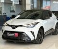 Серый Тойота C-HR, объемом двигателя 2 л и пробегом 27 тыс. км за 30990 $, фото 1 на Automoto.ua