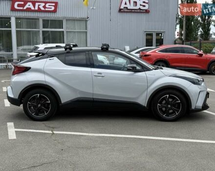 Серый Тойота C-HR, объемом двигателя 1.99 л и пробегом 95 тыс. км за 27300 $, фото 1 на Automoto.ua