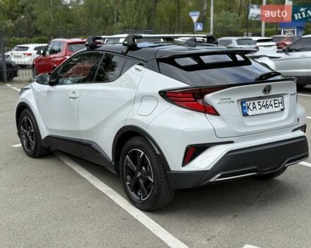 Серый Тойота C-HR, объемом двигателя 1.99 л и пробегом 95 тыс. км за 27300 $, фото 4 на Automoto.ua