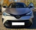 Серый Тойота C-HR, объемом двигателя 2 л и пробегом 64 тыс. км за 14800 $, фото 1 на Automoto.ua