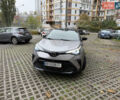 Серый Тойота C-HR, объемом двигателя 1.99 л и пробегом 19 тыс. км за 27500 $, фото 4 на Automoto.ua