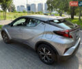 Серый Тойота C-HR, объемом двигателя 1.2 л и пробегом 72 тыс. км за 21500 $, фото 28 на Automoto.ua