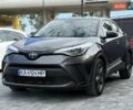 Серый Тойота C-HR, объемом двигателя 2 л и пробегом 81 тыс. км за 20999 $, фото 3 на Automoto.ua