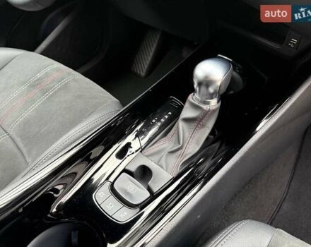 Серый Тойота C-HR, объемом двигателя 1.99 л и пробегом 43 тыс. км за 29500 $, фото 40 на Automoto.ua