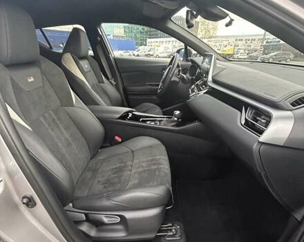 Серый Тойота C-HR, объемом двигателя 2 л и пробегом 18 тыс. км за 30900 $, фото 13 на Automoto.ua