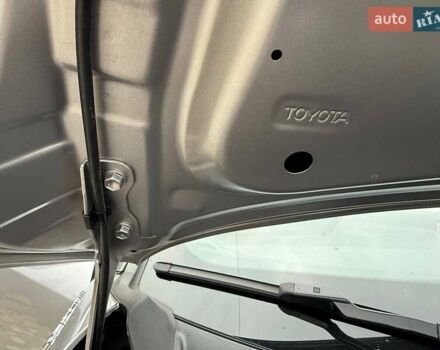 Серый Тойота C-HR, объемом двигателя 1.99 л и пробегом 43 тыс. км за 29500 $, фото 57 на Automoto.ua