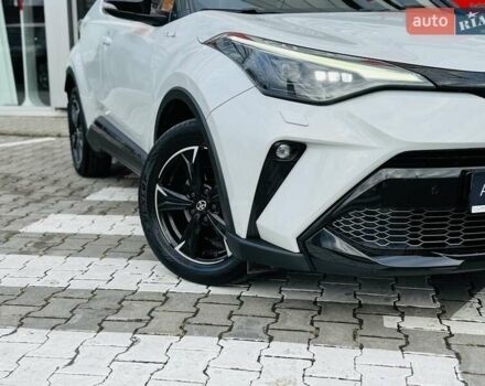 Сірий Тойота C-HR, об'ємом двигуна 1.99 л та пробігом 59 тис. км за 30060 $, фото 23 на Automoto.ua