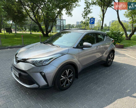 Серый Тойота C-HR, объемом двигателя 1.2 л и пробегом 72 тыс. км за 21500 $, фото 35 на Automoto.ua