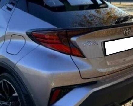 Серый Тойота C-HR, объемом двигателя 2 л и пробегом 64 тыс. км за 14800 $, фото 3 на Automoto.ua