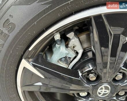Серый Тойота C-HR, объемом двигателя 1.99 л и пробегом 43 тыс. км за 29500 $, фото 26 на Automoto.ua
