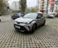 Серый Тойота C-HR, объемом двигателя 1.99 л и пробегом 19 тыс. км за 27500 $, фото 3 на Automoto.ua