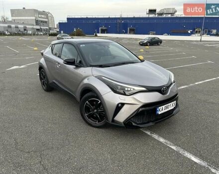 Серый Тойота C-HR, объемом двигателя 2 л и пробегом 18 тыс. км за 30900 $, фото 2 на Automoto.ua