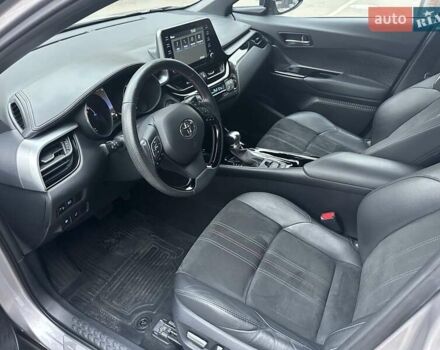 Сірий Тойота C-HR, об'ємом двигуна 1.99 л та пробігом 56 тис. км за 29900 $, фото 12 на Automoto.ua