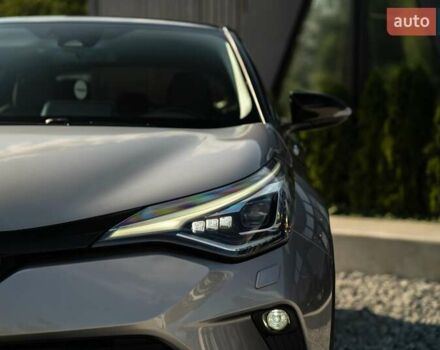 Серый Тойота C-HR, объемом двигателя 1.8 л и пробегом 45 тыс. км за 28900 $, фото 17 на Automoto.ua