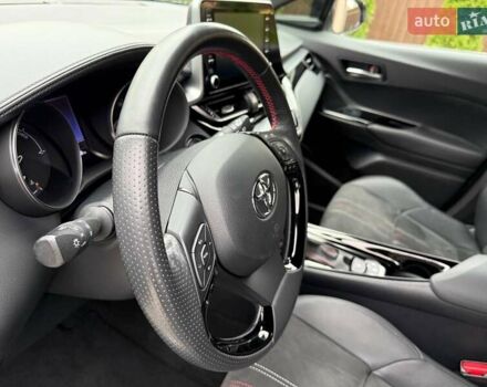 Серый Тойота C-HR, объемом двигателя 1.99 л и пробегом 43 тыс. км за 29500 $, фото 32 на Automoto.ua