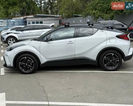 Серый Тойота C-HR, объемом двигателя 1.99 л и пробегом 95 тыс. км за 27300 $, фото 5 на Automoto.ua