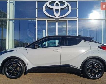 Сірий Тойота C-HR, об'ємом двигуна 1.99 л та пробігом 85 тис. км за 29020 $, фото 2 на Automoto.ua