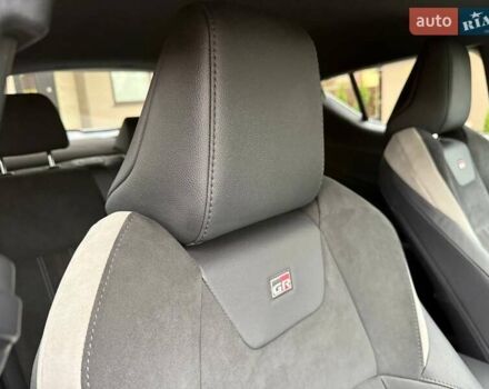 Серый Тойота C-HR, объемом двигателя 1.99 л и пробегом 43 тыс. км за 29500 $, фото 43 на Automoto.ua