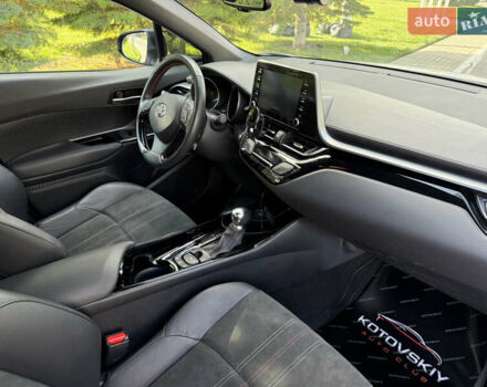 Сірий Тойота C-HR, об'ємом двигуна 2 л та пробігом 43 тис. км за 29900 $, фото 16 на Automoto.ua