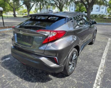 Серый Тойота C-HR, объемом двигателя 2 л и пробегом 35 тыс. км за 15200 $, фото 2 на Automoto.ua