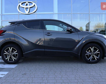 Сірий Тойота C-HR, об'ємом двигуна 1.2 л та пробігом 91 тис. км за 24000 $, фото 16 на Automoto.ua