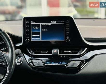 Сірий Тойота C-HR, об'ємом двигуна 1.99 л та пробігом 59 тис. км за 30060 $, фото 18 на Automoto.ua
