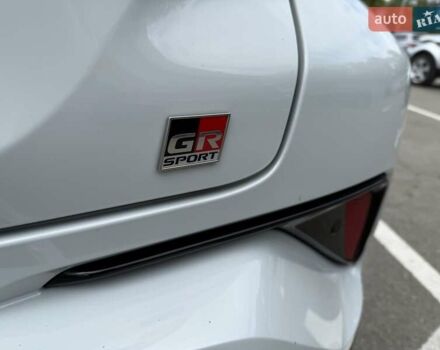 Серый Тойота C-HR, объемом двигателя 1.99 л и пробегом 95 тыс. км за 27300 $, фото 13 на Automoto.ua