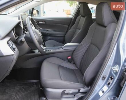 Сірий Тойота C-HR, об'ємом двигуна 1.8 л та пробігом 29 тис. км за 29500 $, фото 6 на Automoto.ua