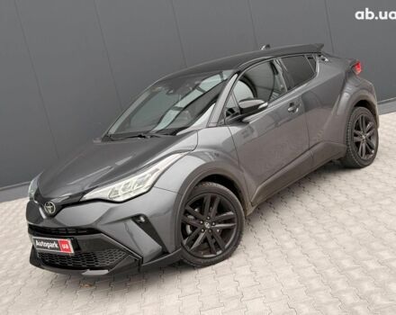 Серый Тойота C-HR, объемом двигателя 1.8 л и пробегом 28 тыс. км за 25490 $, фото 3 на Automoto.ua