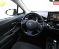 Серый Тойота C-HR, объемом двигателя 1.8 л и пробегом 29 тыс. км за 29900 $, фото 10 на Automoto.ua