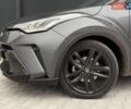 Серый Тойота C-HR, объемом двигателя 1.8 л и пробегом 28 тыс. км за 25490 $, фото 4 на Automoto.ua