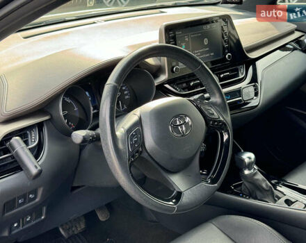 Серый Тойота C-HR, объемом двигателя 2 л и пробегом 42 тыс. км за 29890 $, фото 19 на Automoto.ua