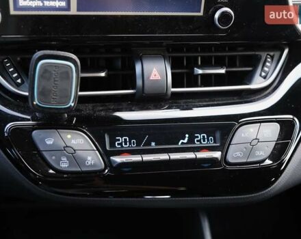 Сірий Тойота C-HR, об'ємом двигуна 1.8 л та пробігом 29 тис. км за 29500 $, фото 18 на Automoto.ua