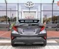 Серый Тойота C-HR, объемом двигателя 2 л и пробегом 101 тыс. км за 27426 $, фото 2 на Automoto.ua