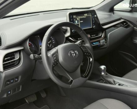 Серый Тойота C-HR, объемом двигателя 1.8 л и пробегом 28 тыс. км за 25490 $, фото 9 на Automoto.ua