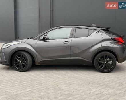 Серый Тойота C-HR, объемом двигателя 1.8 л и пробегом 28 тыс. км за 25490 $, фото 5 на Automoto.ua