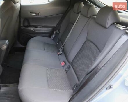 Сірий Тойота C-HR, об'ємом двигуна 1.8 л та пробігом 29 тис. км за 29500 $, фото 7 на Automoto.ua