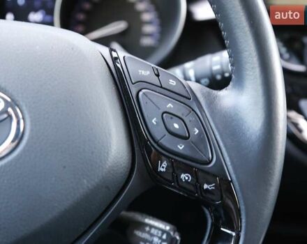 Сірий Тойота C-HR, об'ємом двигуна 1.8 л та пробігом 29 тис. км за 29500 $, фото 25 на Automoto.ua