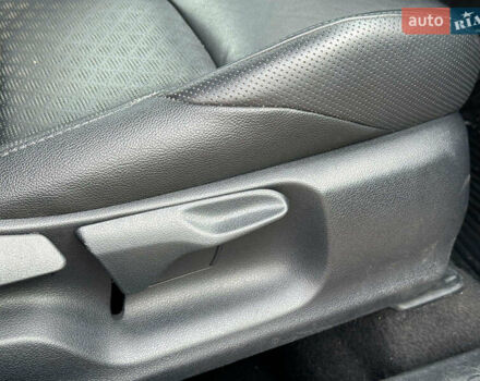 Серый Тойота C-HR, объемом двигателя 2 л и пробегом 42 тыс. км за 29890 $, фото 25 на Automoto.ua