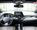 Серый Тойота C-HR, объемом двигателя 2 л и пробегом 101 тыс. км за 27426 $, фото 6 на Automoto.ua