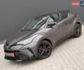 Серый Тойота C-HR, объемом двигателя 1.8 л и пробегом 28 тыс. км за 25490 $, фото 3 на Automoto.ua