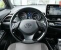 Серый Тойота C-HR, объемом двигателя 2 л и пробегом 101 тыс. км за 27426 $, фото 8 на Automoto.ua