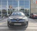 Серый Тойота C-HR, объемом двигателя 1.99 л и пробегом 57 тыс. км за 33101 $, фото 4 на Automoto.ua