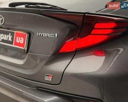 Серый Тойота C-HR, объемом двигателя 1.8 л и пробегом 28 тыс. км за 25490 $, фото 20 на Automoto.ua