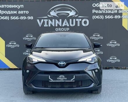 Серый Тойота C-HR, объемом двигателя 2 л и пробегом 22 тыс. км за 33999 $, фото 3 на Automoto.ua