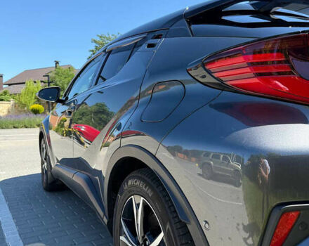Сірий Тойота C-HR, об'ємом двигуна 2 л та пробігом 35 тис. км за 30000 $, фото 16 на Automoto.ua