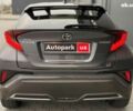 Серый Тойота C-HR, объемом двигателя 1.8 л и пробегом 28 тыс. км за 25490 $, фото 19 на Automoto.ua