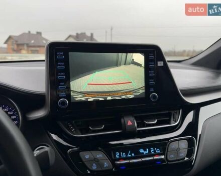 Серый Тойота C-HR, объемом двигателя 1.8 л и пробегом 28 тыс. км за 25490 $, фото 35 на Automoto.ua