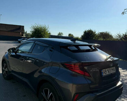 Сірий Тойота C-HR, об'ємом двигуна 2 л та пробігом 35 тис. км за 30000 $, фото 3 на Automoto.ua