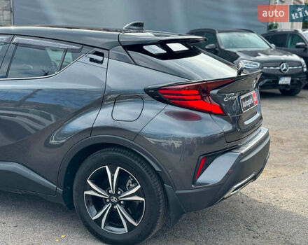 Серый Тойота C-HR, объемом двигателя 2 л и пробегом 42 тыс. км за 29890 $, фото 9 на Automoto.ua